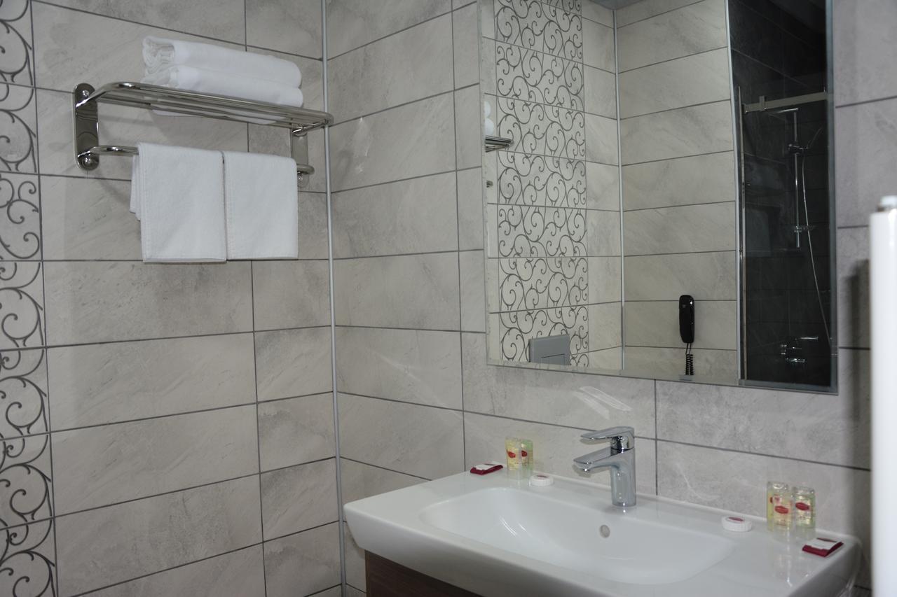 Winter City Hotel Карс Экстерьер фото